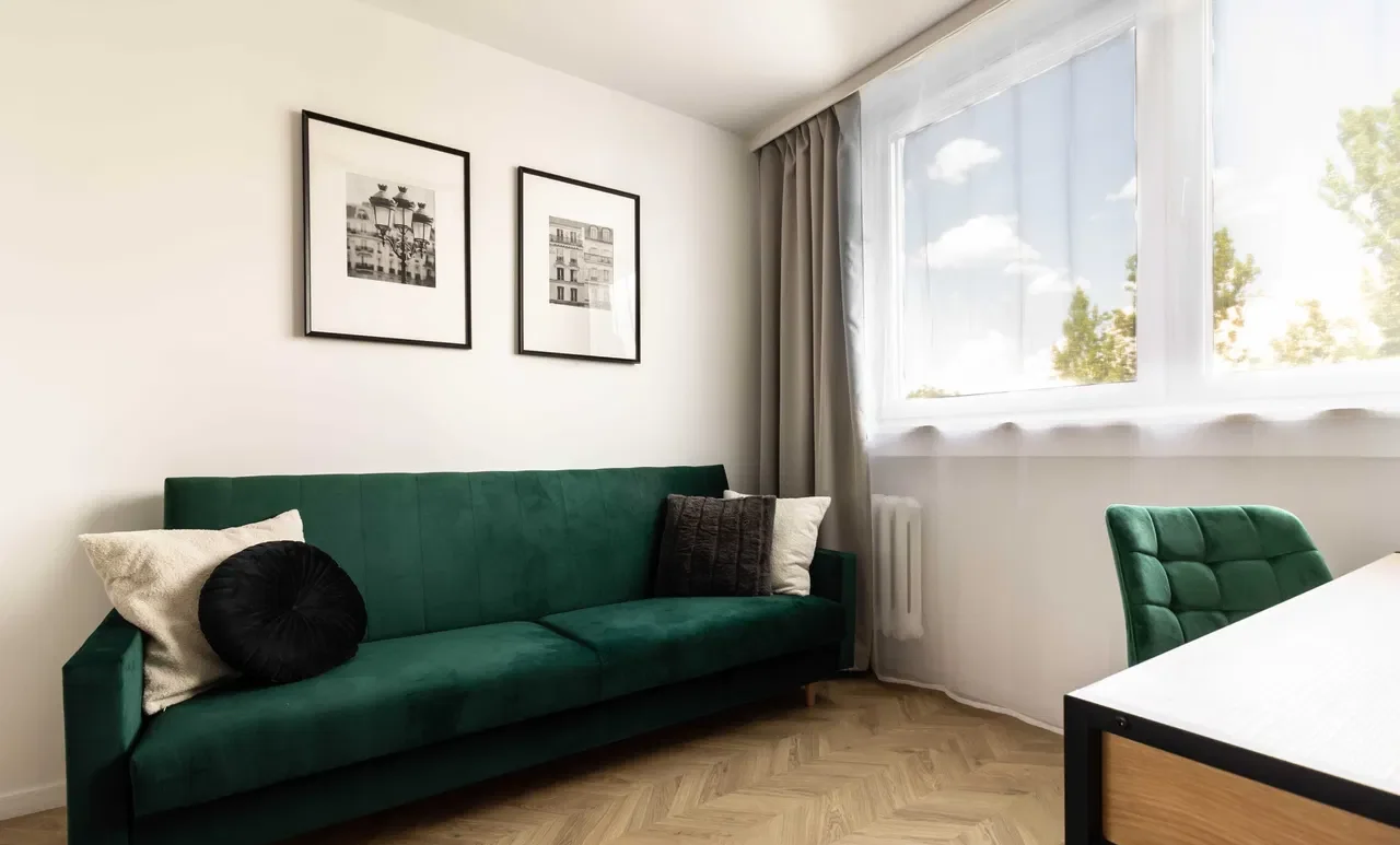 Jasny, przytulny pokój o podwyższonym standardzie - blisko Magnolia Park
