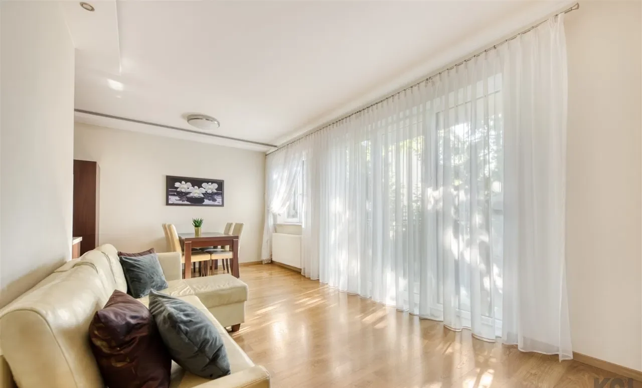 Atrakcyjny apartament na Radogoszczu - zdjęcie 2