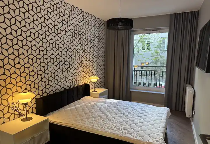Apartament 2-pokojowy - wysoki standard z balkonem i garażem - zdjęcie 3