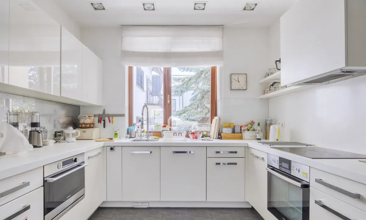 Apartament w kameralnej okolicy na Wilanowie - zdjęcie 3