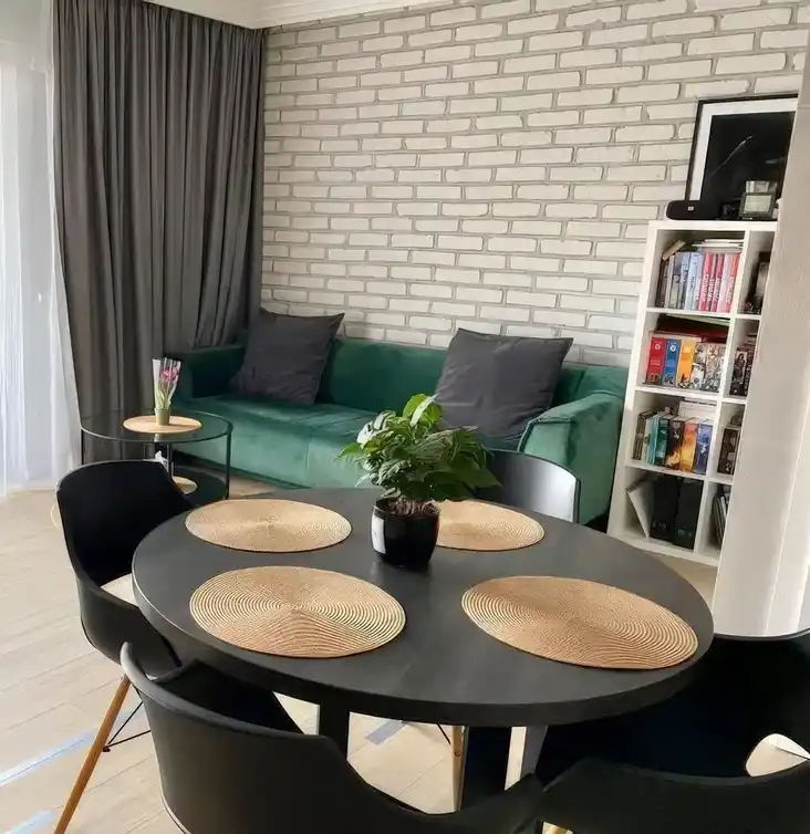 2pok. mieszkanie - Stare Miasto 49m², ul. Legnicka 33, Garaż, Komórka