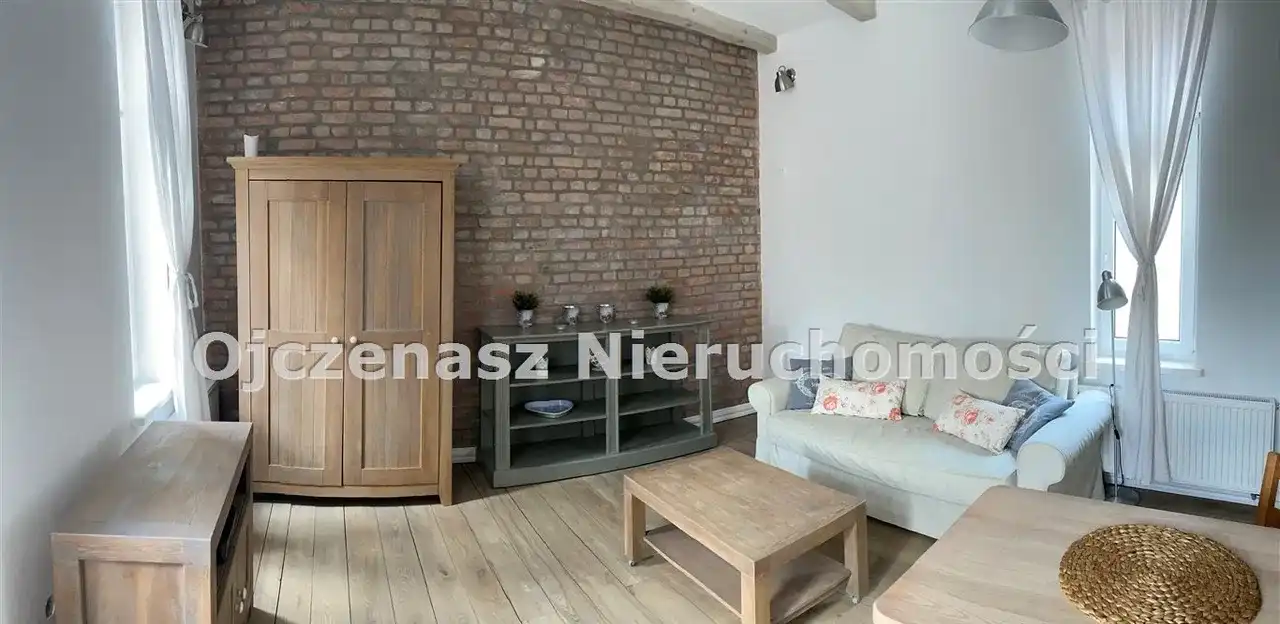 Klimatyczna kawalerka w Centrum - zdjęcie 3
