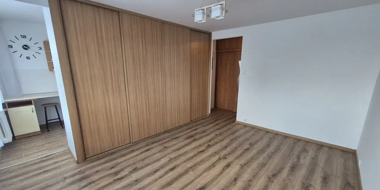 Kawalerka świeżo po remoncie - 32,7 m² Os. Pnioki – Chorzów II - zdjęcie 6