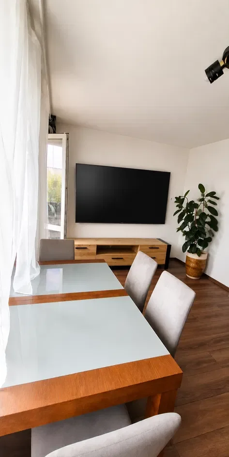 Komfortowe mieszkanie 49 m² | Pet Friendly | Home Office | TV 65"