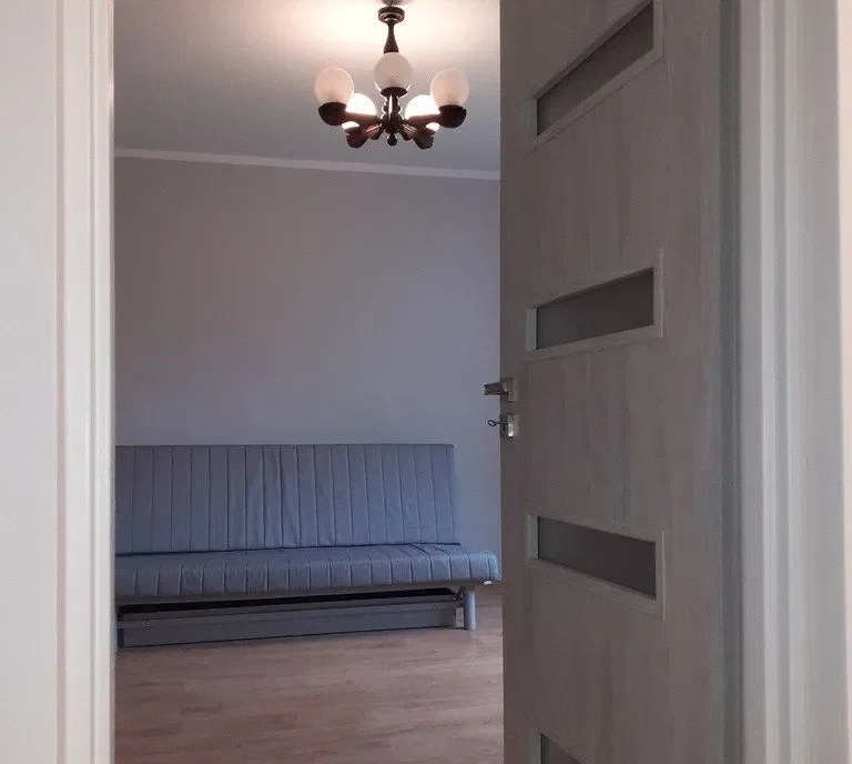 Domek 44m2 po remoncie + podwórko 300m2 Karczew - zdjęcie 3