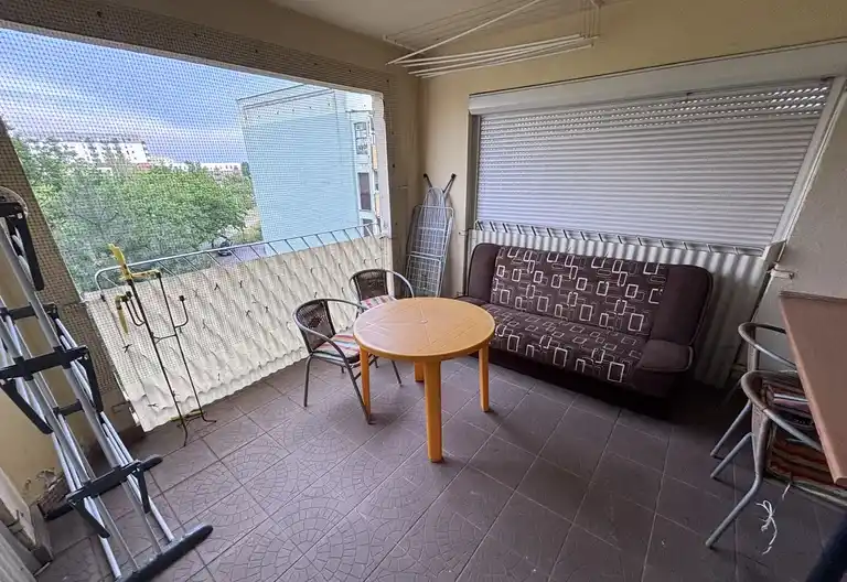 Przestronne 2 pokojowe mieszkanie z dużym balkonem - zdjęcie 6