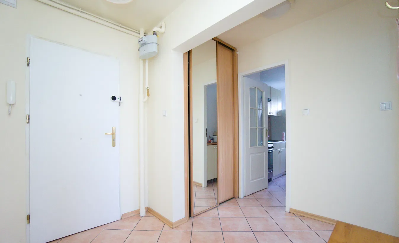 balkon, parking pod blokiem, blisko do centrum i uczelni - zdjęcie 6