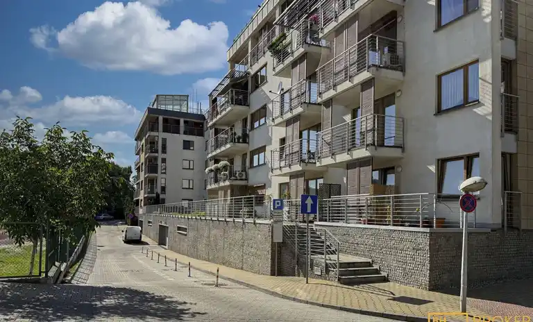 Nowoczesny apartament w centrum Opola ul. Katowicka 39 - zdjęcie 2
