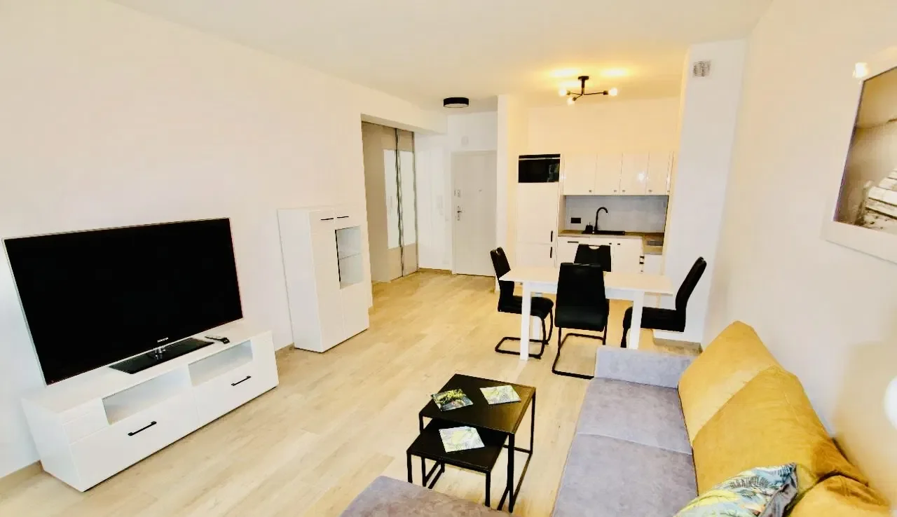 Nowe i eleganckie 2 pokojowe mieszkanie, balkon, garaż, blisko centrum - zdjęcie 3