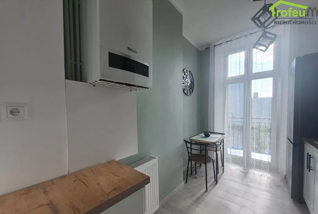 Mieszkanie 78 m² 3 pokoje, I piętro Centrum Miasta - zdjęcie 4