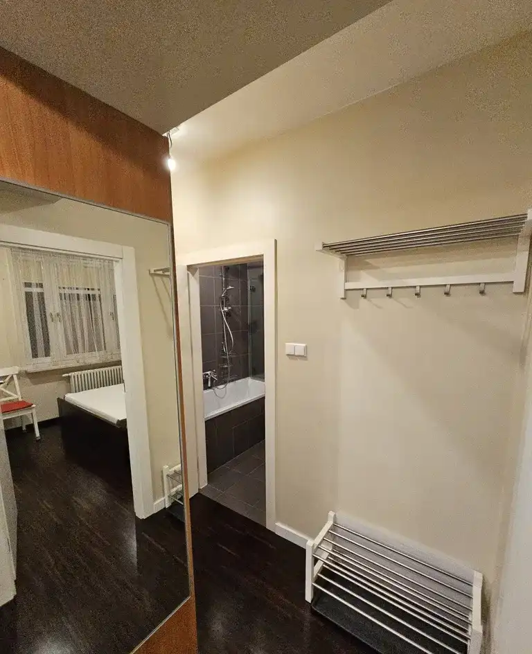 Rezydencja Warecka - Apartament z Balkonem i Garażem w Sercu Warszawy - zdjęcie 9