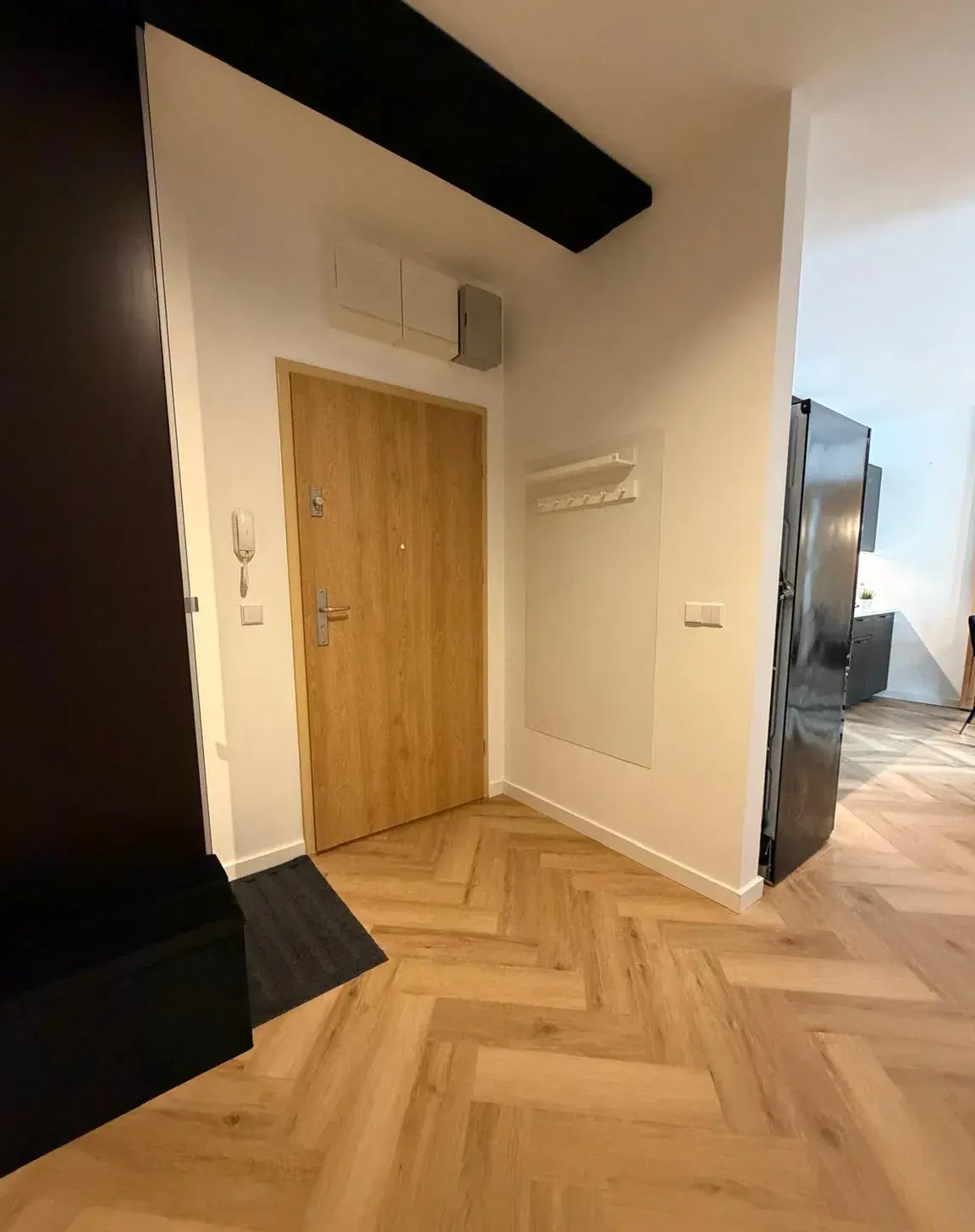 3-pok. 53m2 apartament z garażem i komórką, w pełni wyposażony z klimą - zdjęcie 7
