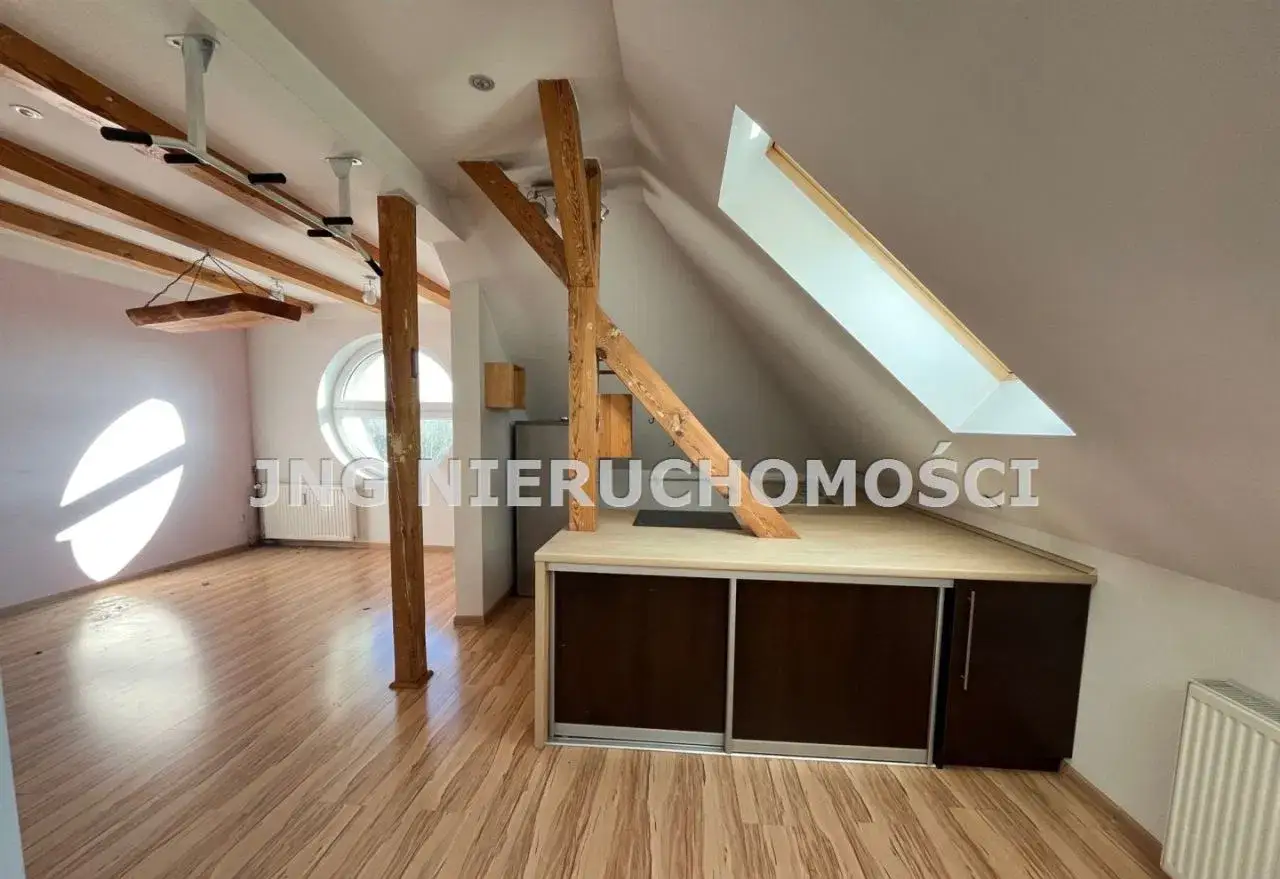Poznań Wilda umowa na czas nieokreślony praking - zdjęcie 2