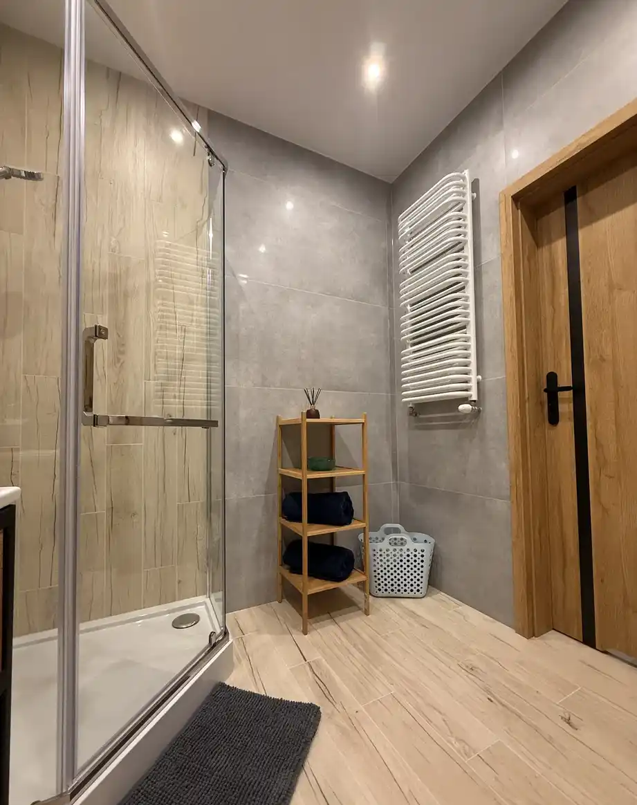 Nowoczesny pokój 11 m2 z balkonem / Gliwice, ul. Kochanowskiego 38 - zdjęcie 9
