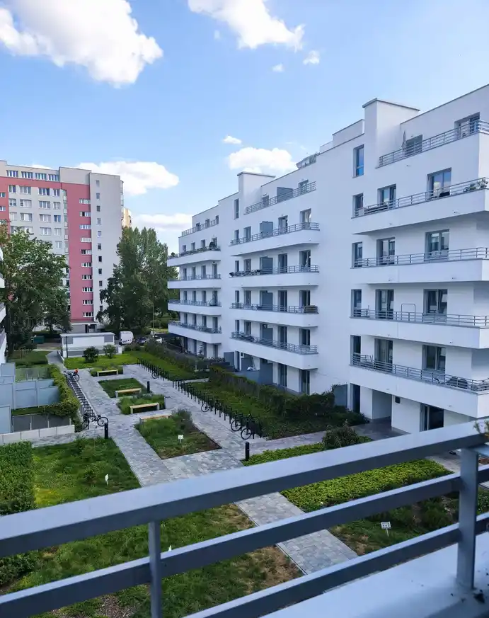 Przestronne mieszkanie 2 pokoje z dużym balkonem - zdjęcie 10