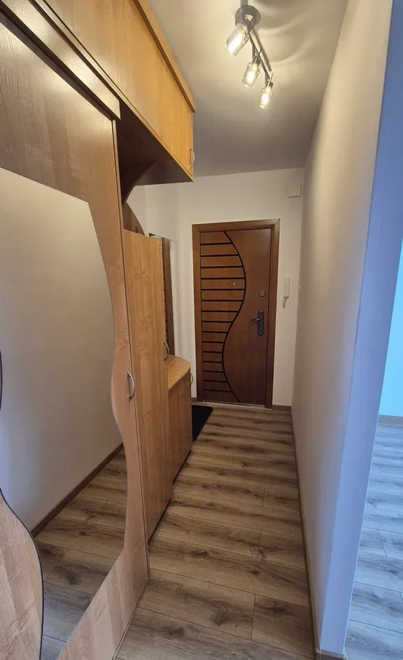 Kawalerka świeżo po remoncie - 32,7 m² Os. Pnioki – Chorzów II - zdjęcie 9