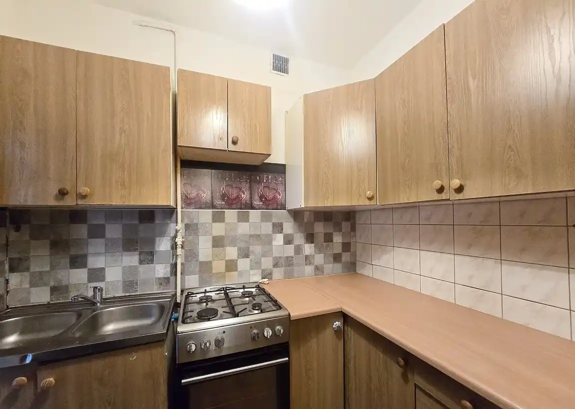 1 Maja, blok, 2 duże pokoje z balkonem - zdjęcie 10