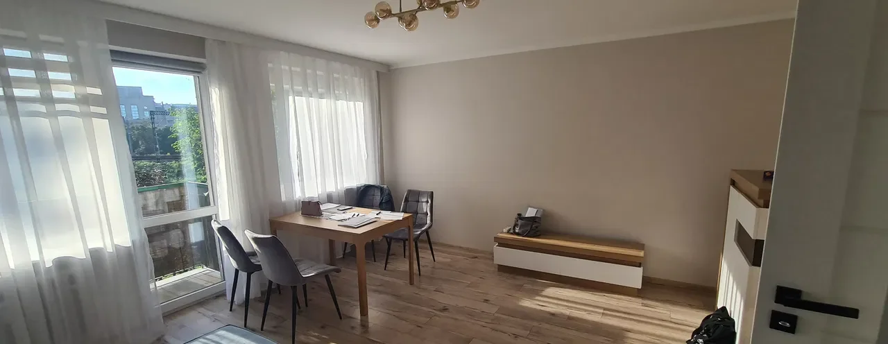 Bez prowizji | 2 rozkładowe pokoje + osobna kuchnia | 10 min do Rynku!