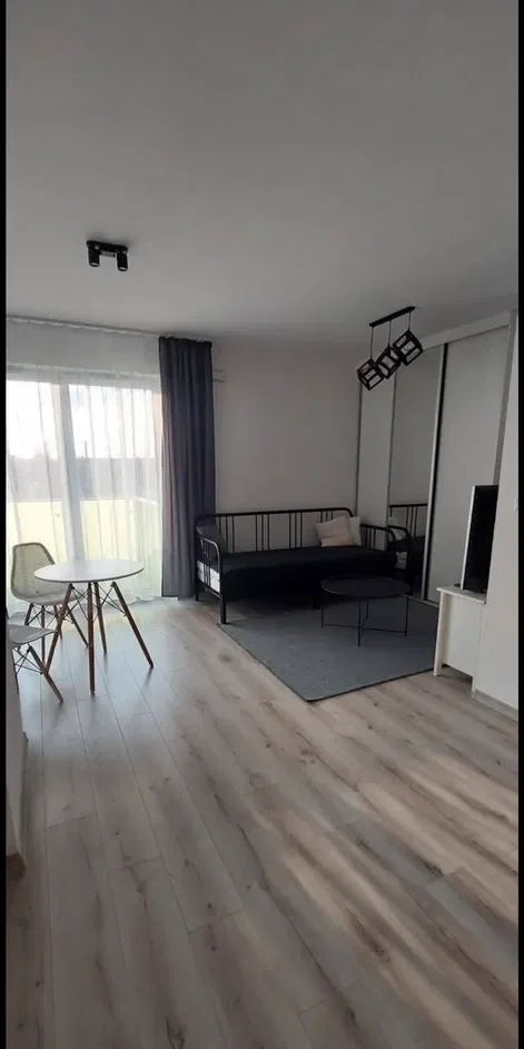 Kawalerka z balkonem w nowym bloku - zdjęcie 4