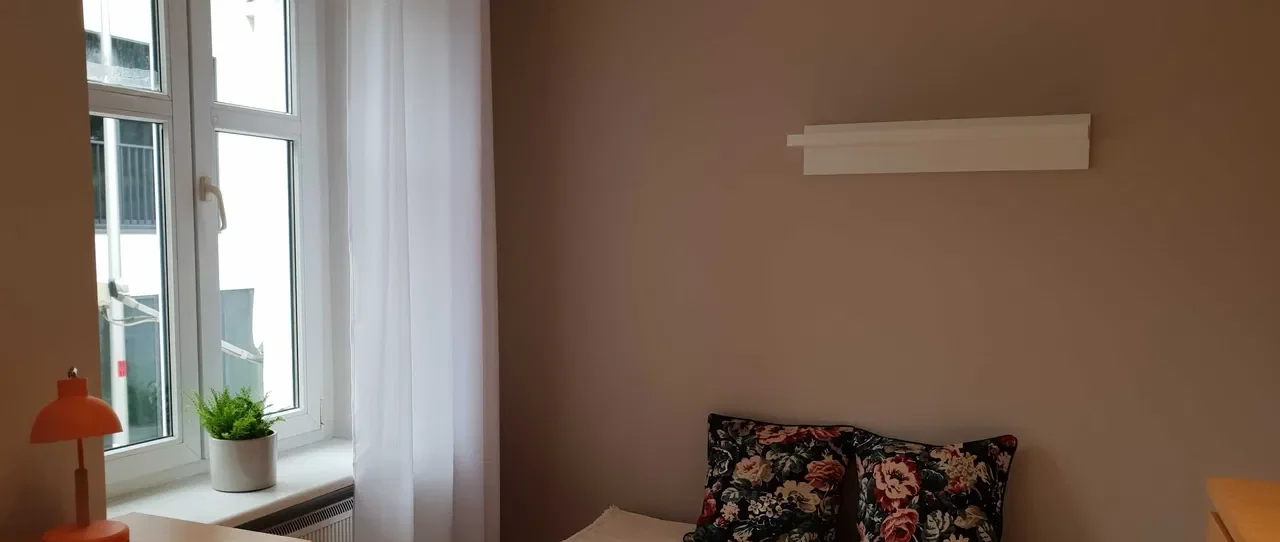 Pokój do wynajęcia na Kępie Mieszczańskiej - zdjęcie 2