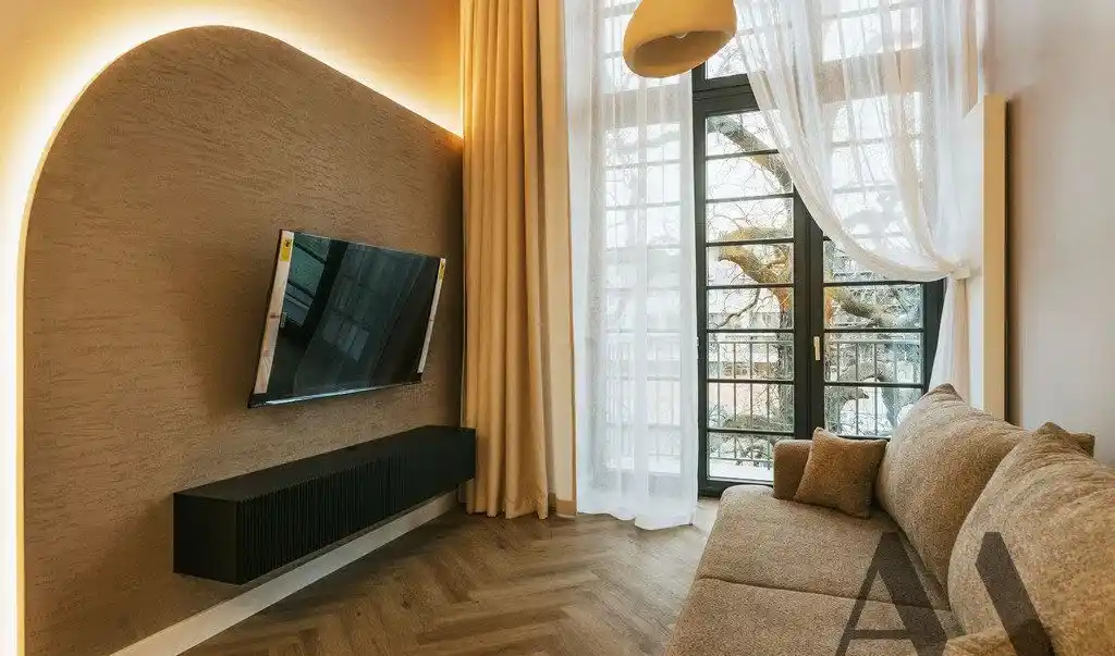 Bulwar Staromiejski | balkon | widok na rzekę - zdjęcie 6