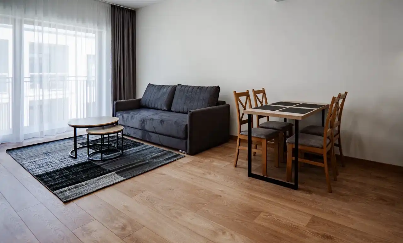 2 pokoje 46m2, w pełni wyposażone, klima, 3, 6, 12 m-cy. Możliwa FV. - zdjęcie 2