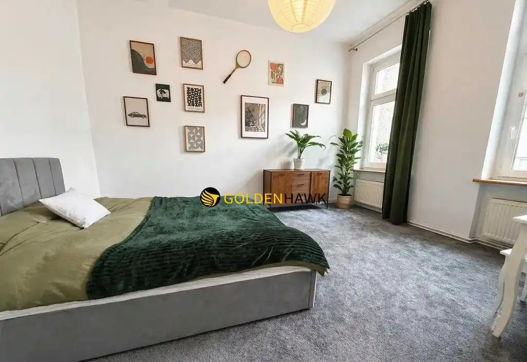 3 pokoje, Centrum przy Kaskadzie – najem 3 mies - zdjęcie 4