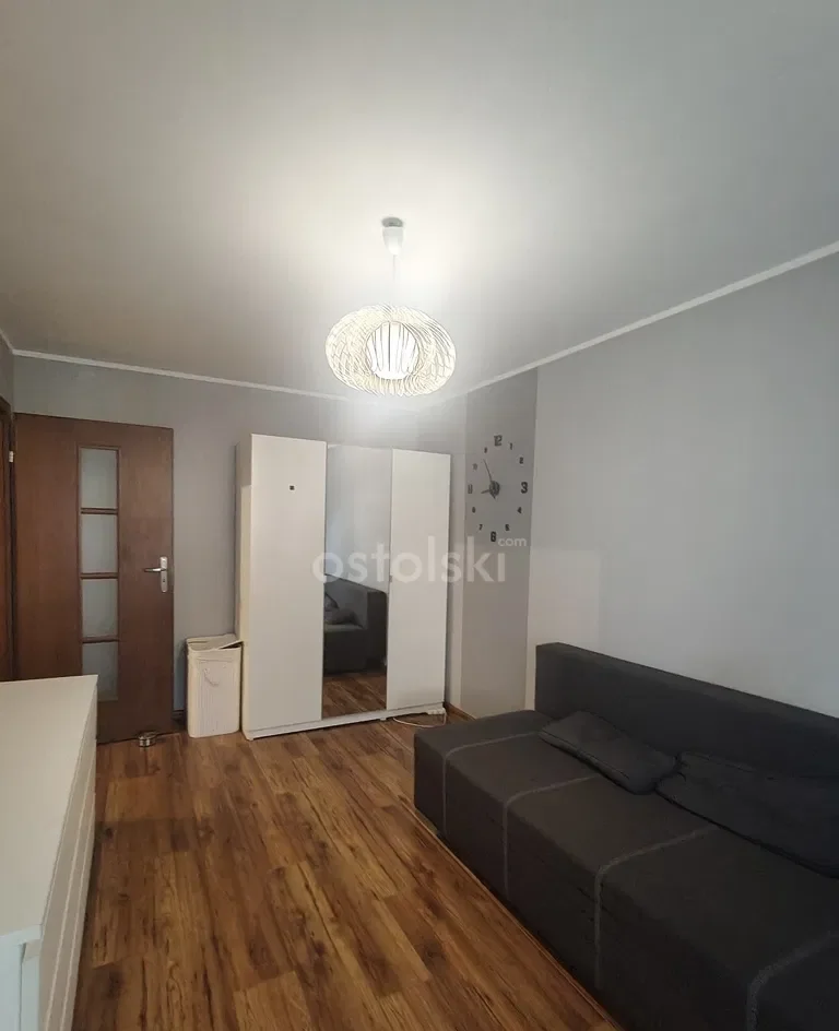 Niezależny układ pomieszczeń z balkonem - zdjęcie 4
