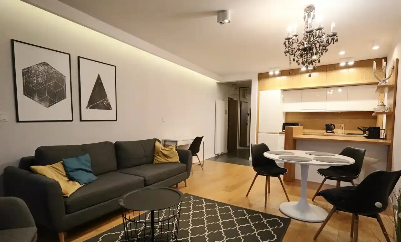 PL / UA / EN | 2 Pokoje | 55 m2 | os. Podwawelskie | Garaż | Kom&oacute;rka - zdjęcie 4