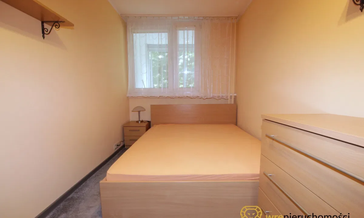 Przytulne 3 pokoje z dużym, oszklonym balkonem - zdjęcie 5