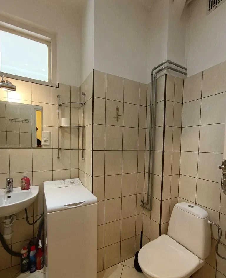 Duże dwupokojowe mieszkanie przy ul. Mogilskiej - zdjęcie 6