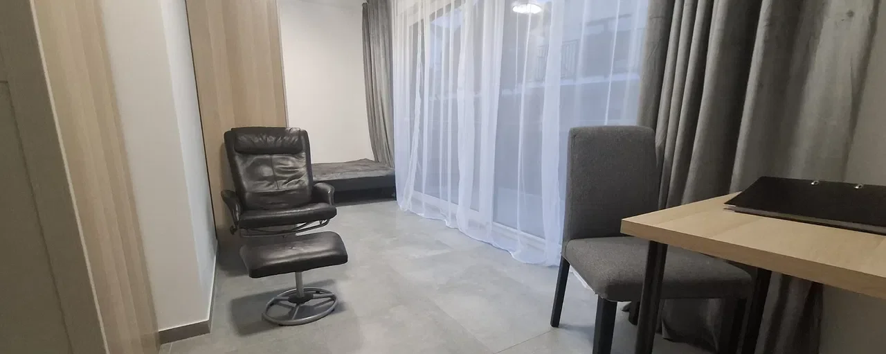 Nowy pokój 20m2 z balkonem 10m² na ogrodzonym osiedlu. Metro. - zdjęcie 2