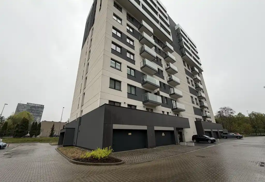 2 pokoje w Apartamentowcu al. Mickiewicza 4 - zdjęcie 2