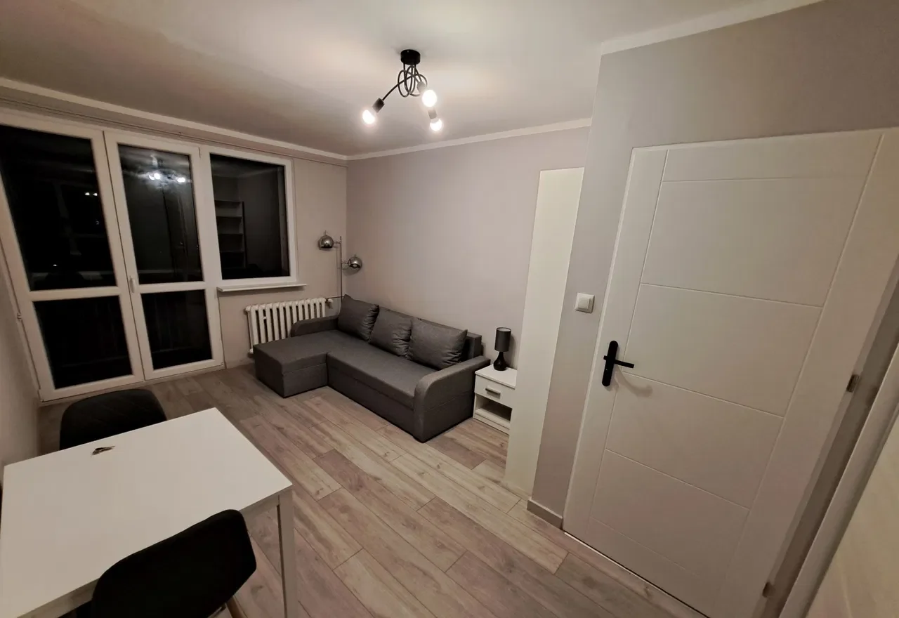 Duży 2 osobowy pokój blisko centrum (10 min od rynku)