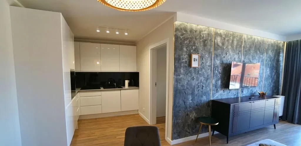 2 kawalerki+ dwupokojowe, balkon, parking - zdjęcie 2