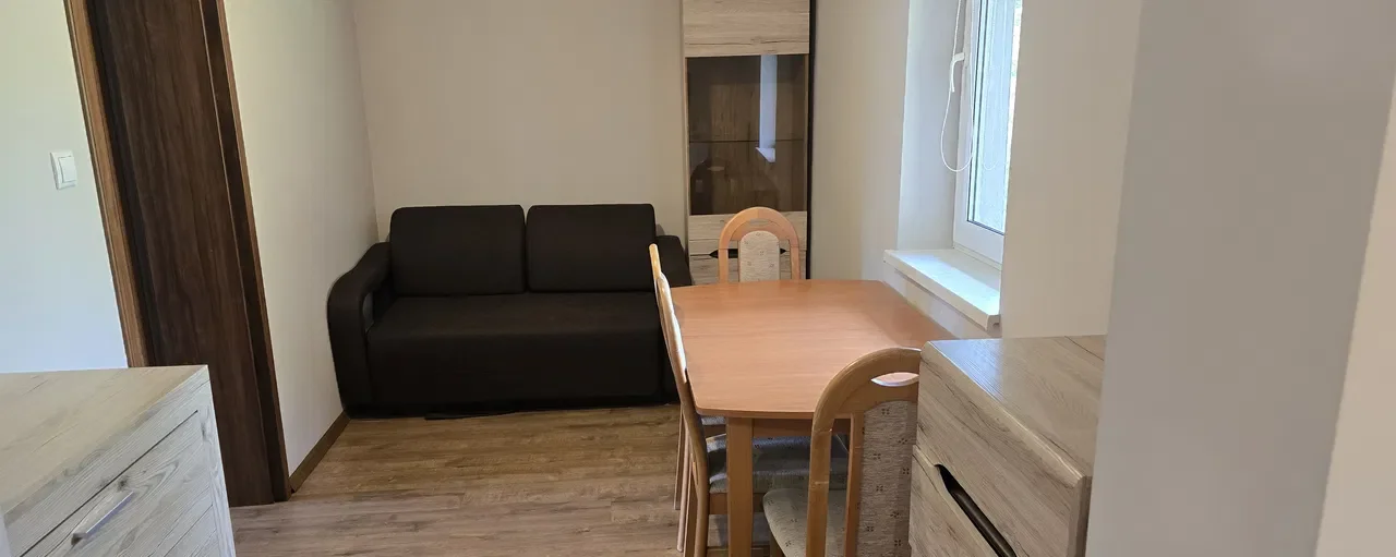 Wieliczka- Trąbki połowa domu 40m2  . - zdjęcie 4