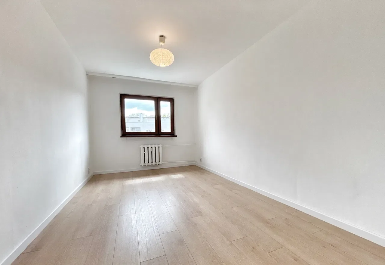 3 pokoje , oddzielna kuchnia , duży balkon - Krowodrza ul. Mazowiecka - zdjęcie 3