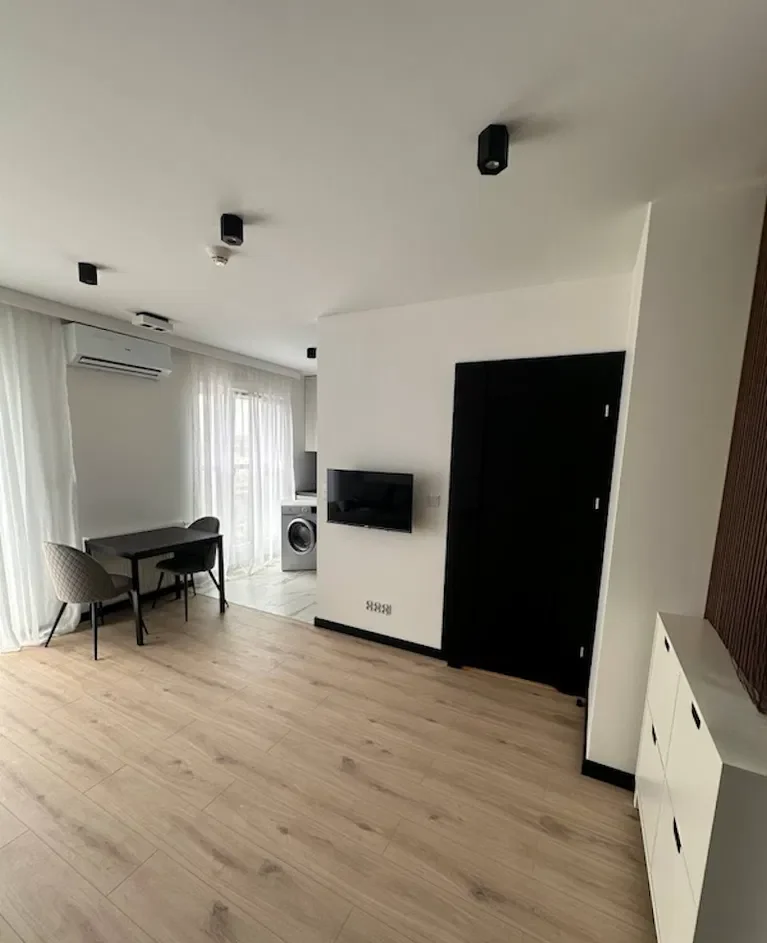 Kawalerka z balkonem w apartamentowcu ul. Madalińskiego - zdjęcie 2