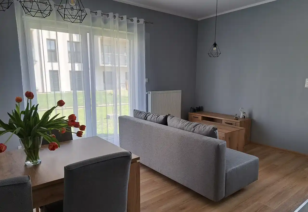 Trzy pokojowe mieszkanie z ogródkiem - zdjęcie 5
