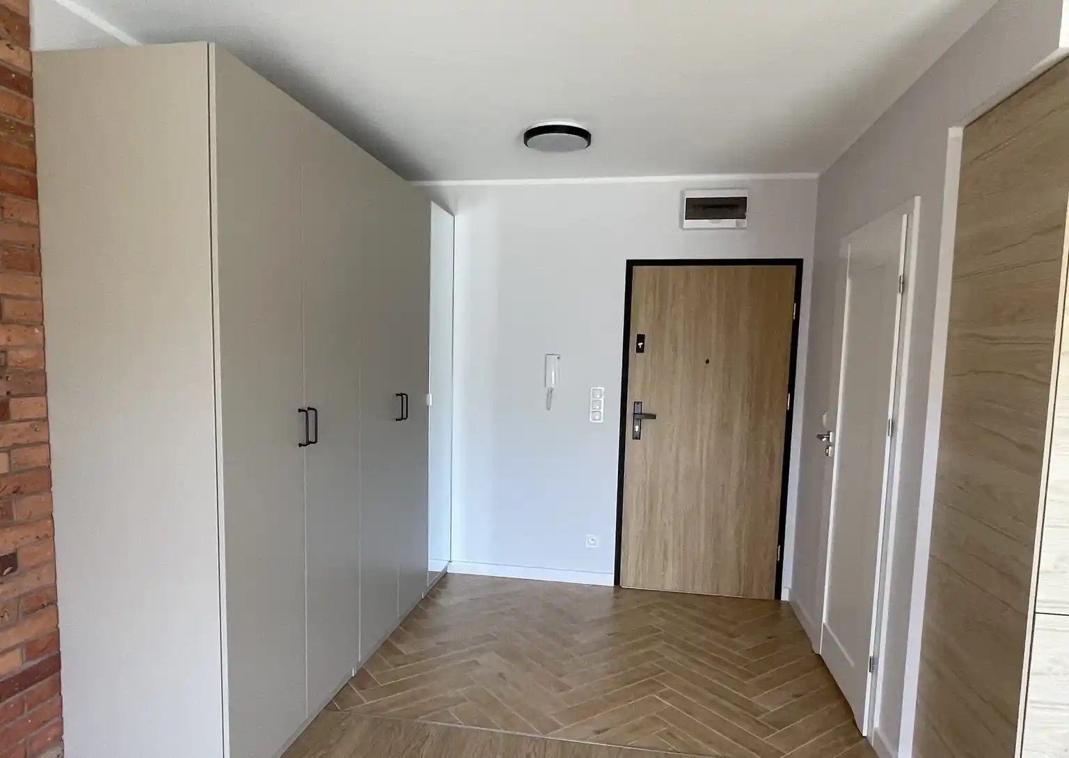 Mieszkanie 1-pokojowe, balkon, miejsce postojowe - Brzeźnicka - zdjęcie 6