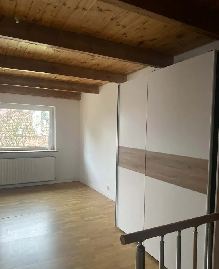 Pół bliźniaka z ogrodem i dodatkowym mieszkaniem na wynajem - zdjęcie 7