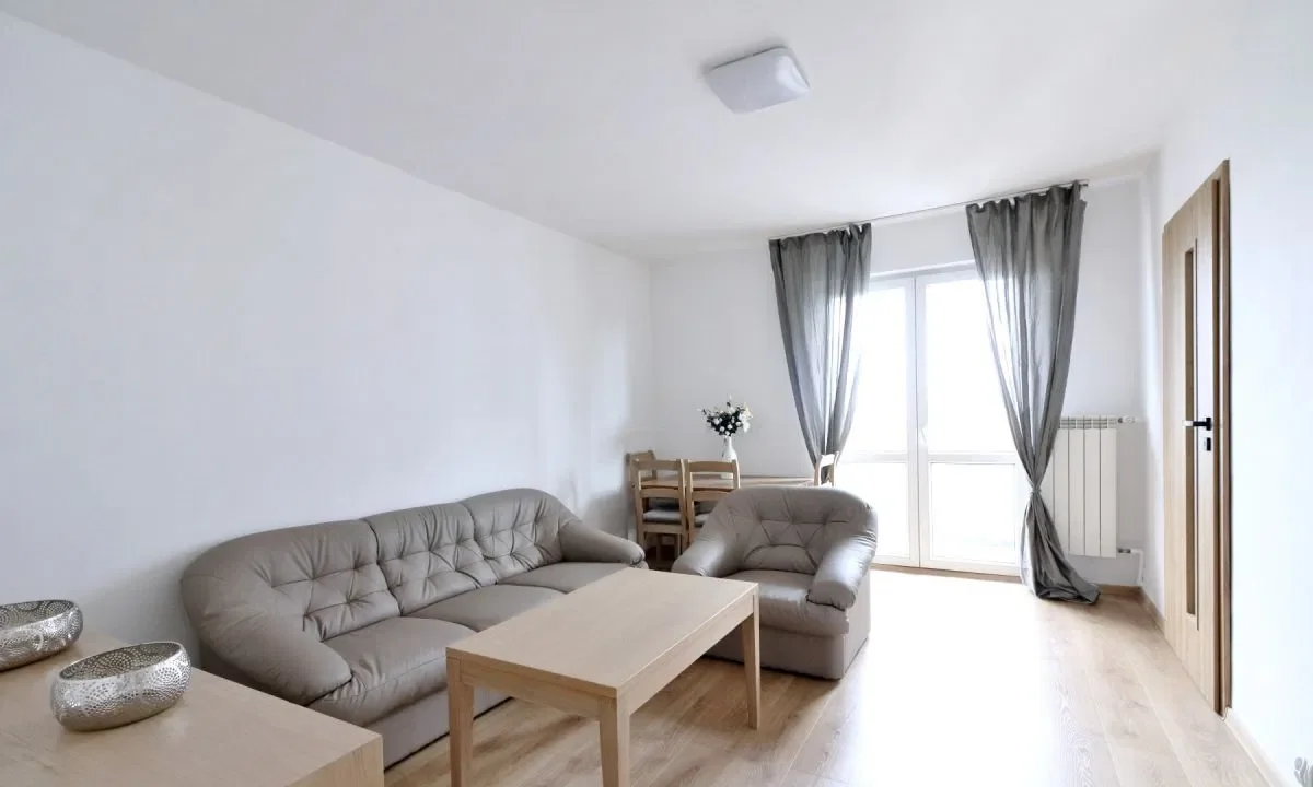 Umeblowane 2 pokoje balkon metro
