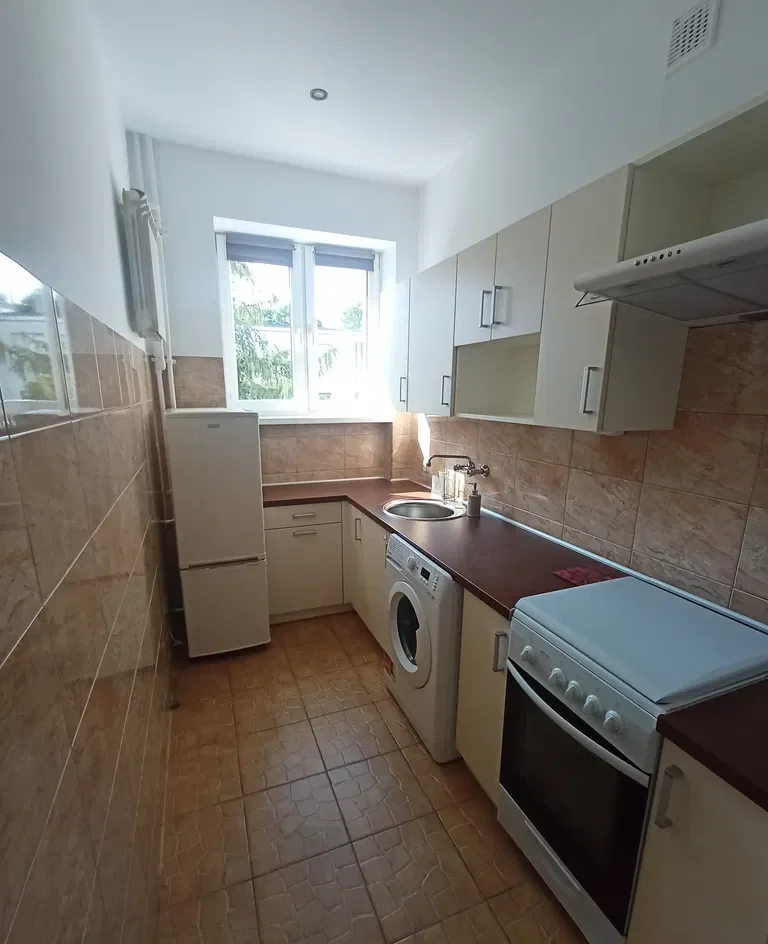 Kawalerka wśród zieleni/ Studio in greenery (ul. Sielecka 52) - zdjęcie 4