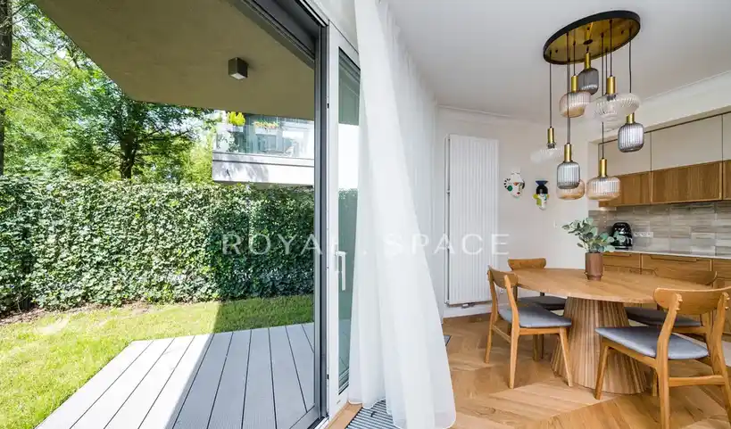 Apartament na Woli Justowskiej z ogrodem - zdjęcie 10