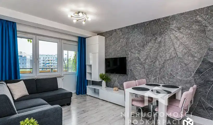 45 m² | 2 pokoje  | Balkon | Parking | Drabinianka - zdjęcie 2