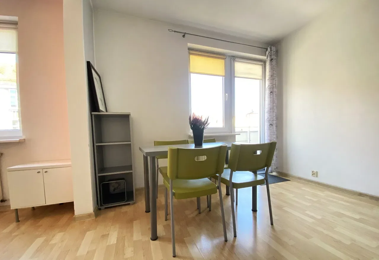 Dwupokojowa kawalerka blisko centrum - zdjęcie 2