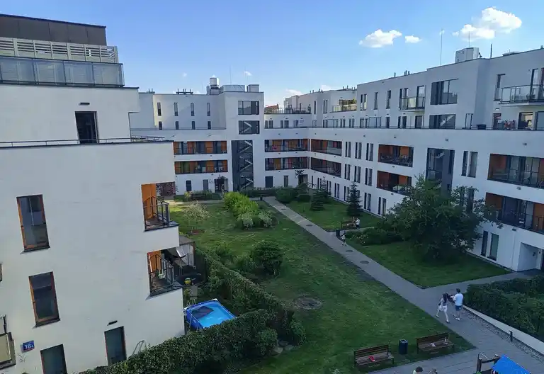 Ładne i przestronne mieszkanie w Miasteczku Wilanów - zdjęcie 8