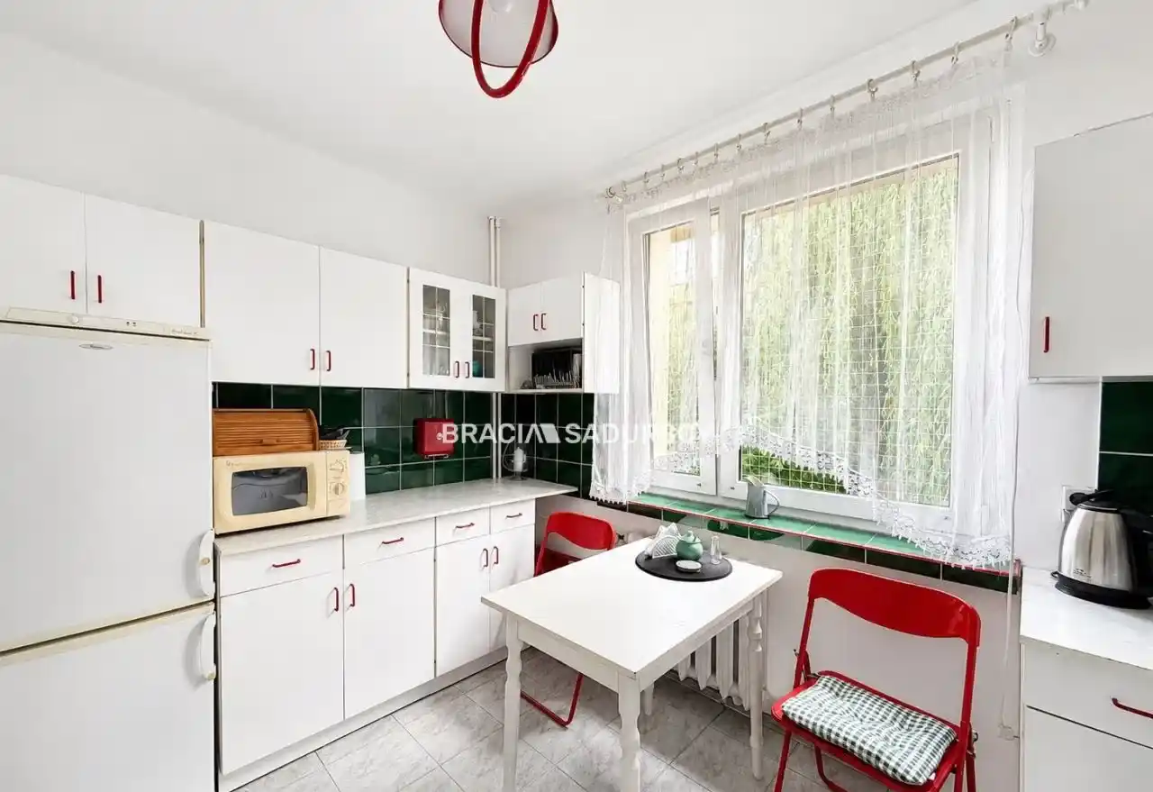 Kawalerka z osobną kuchnią, 37 m², balkon - zdjęcie 4