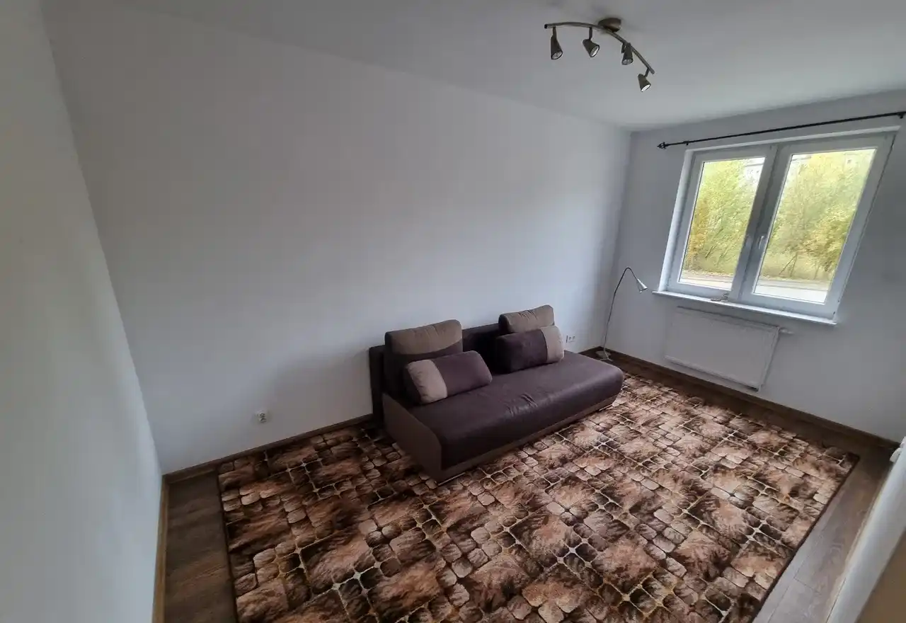 Dwupokojowe mieszkanie z balkonem w bloku - zdjęcie 2