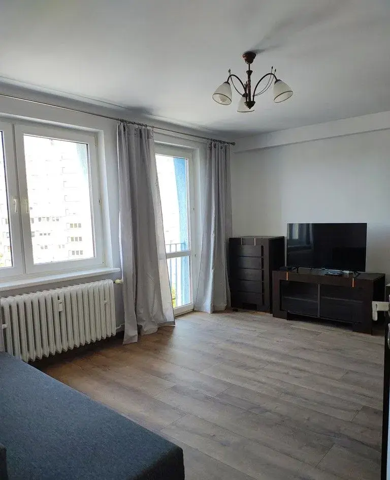 Dwupokojowe mieszkanie w centrum po remoncie - zdjęcie 3
